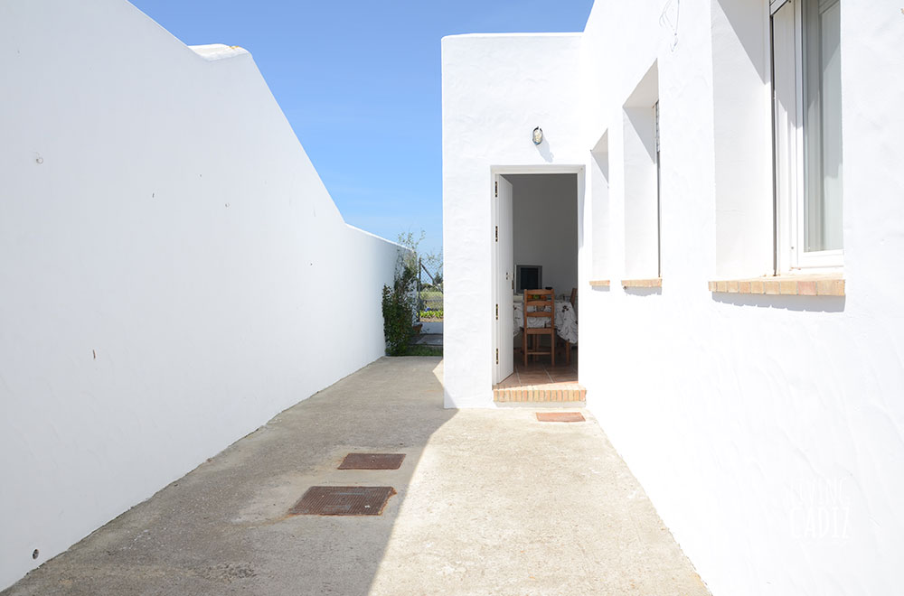 Entrance Palmito house 2 for rent in El Palmar beach Cadiz