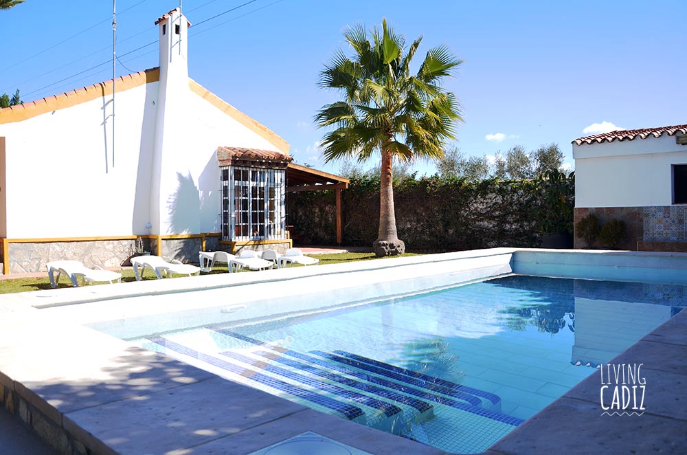 Casa en alquiler vacacional con piscina Conil - Casa Karmel