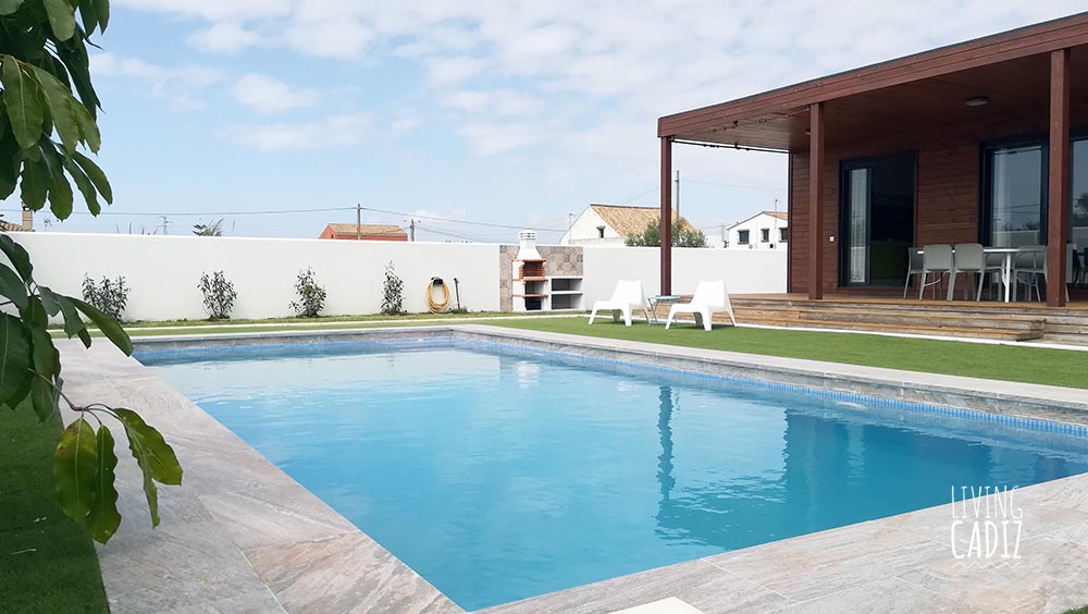 Calma House holiday rental with private pool in Conil